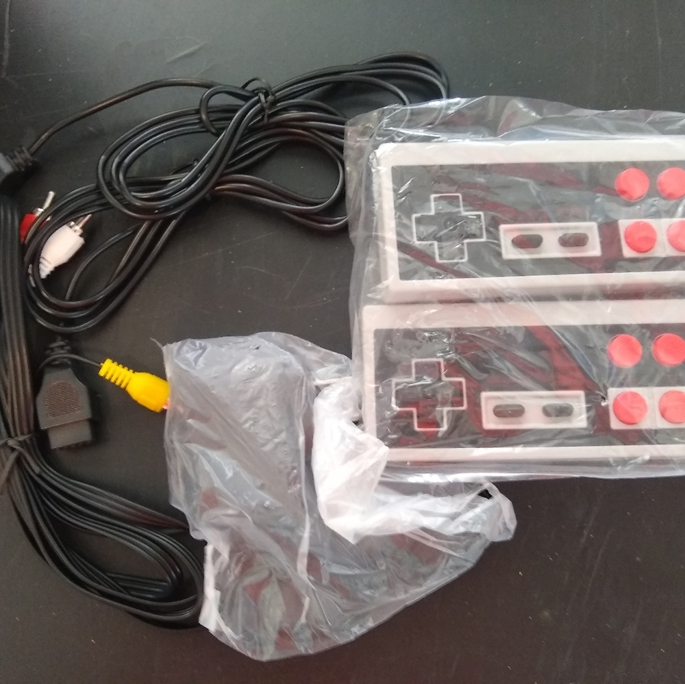 Mini NES console - Picture 3 of 8